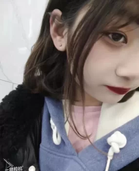 年轻嫩妹兼职