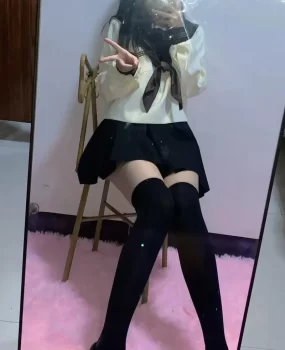 01后，学生妹兼职