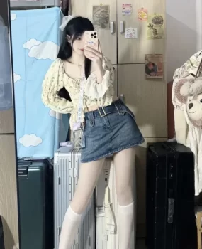 穿搭性感时尚潮流00后丝袜超短群诱惑