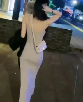济宁身材很棒
