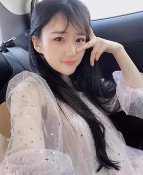 来京出差刚约到的新鲜嫩妹，口活超好，bb紧致！爽