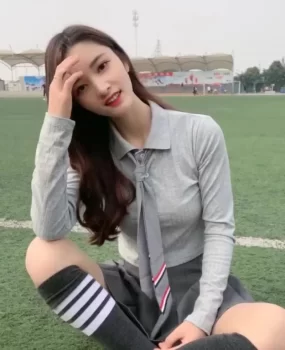 极品学生妹纸，上下皆粉，勾人心魂，很温馨很激情